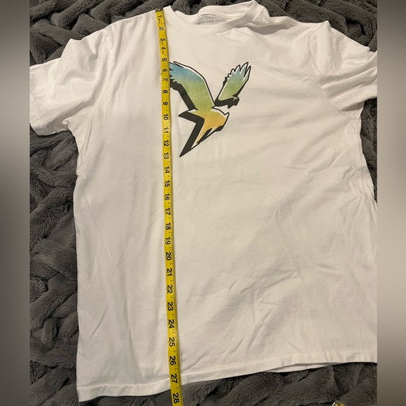 2/$15 American Eagle White T-Shirt Size Medium - Picture 9 of 9
